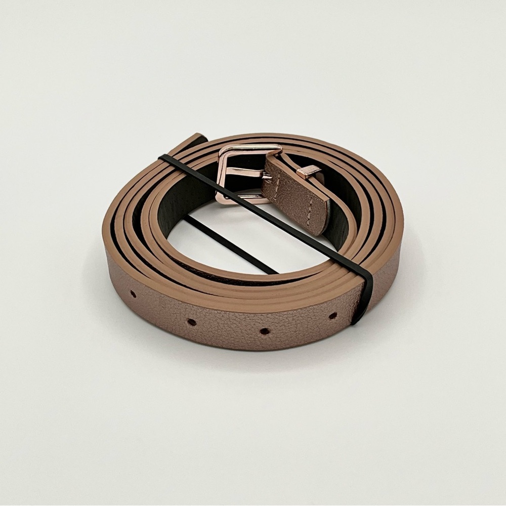 Like New Torrid Narrow Waist Belt Faux Leather Metallic Bronze/Tan Size 0/00 - Picture 2 of 11